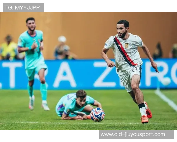 足球变线过人技巧解析助你在比赛中轻松突破对手防线提升个人技术水平 足球变线过人技巧解析助你在比赛中轻松突破对手防线提升个人技术水平