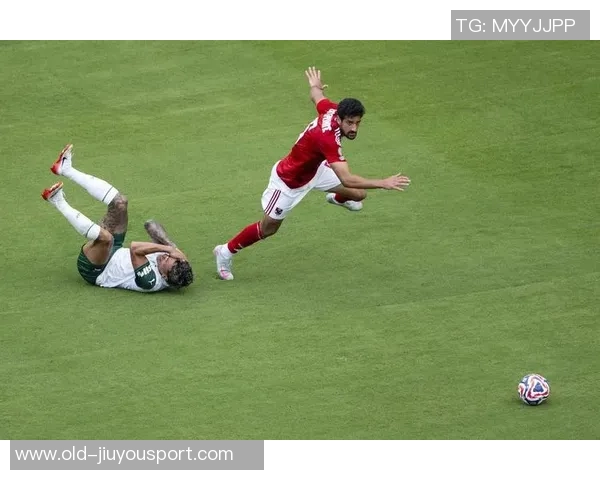 足球场上的奇闻趣事与那些令人捧腹的瞬间分享 足球场上的奇闻趣事与那些令人捧腹的瞬间分享